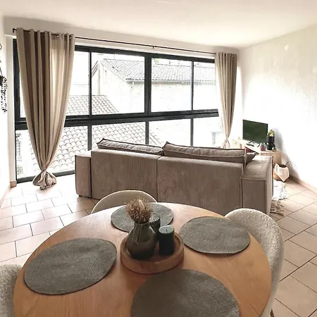 Sejour Cosy Avec Vue Sur Chateau A 아파트